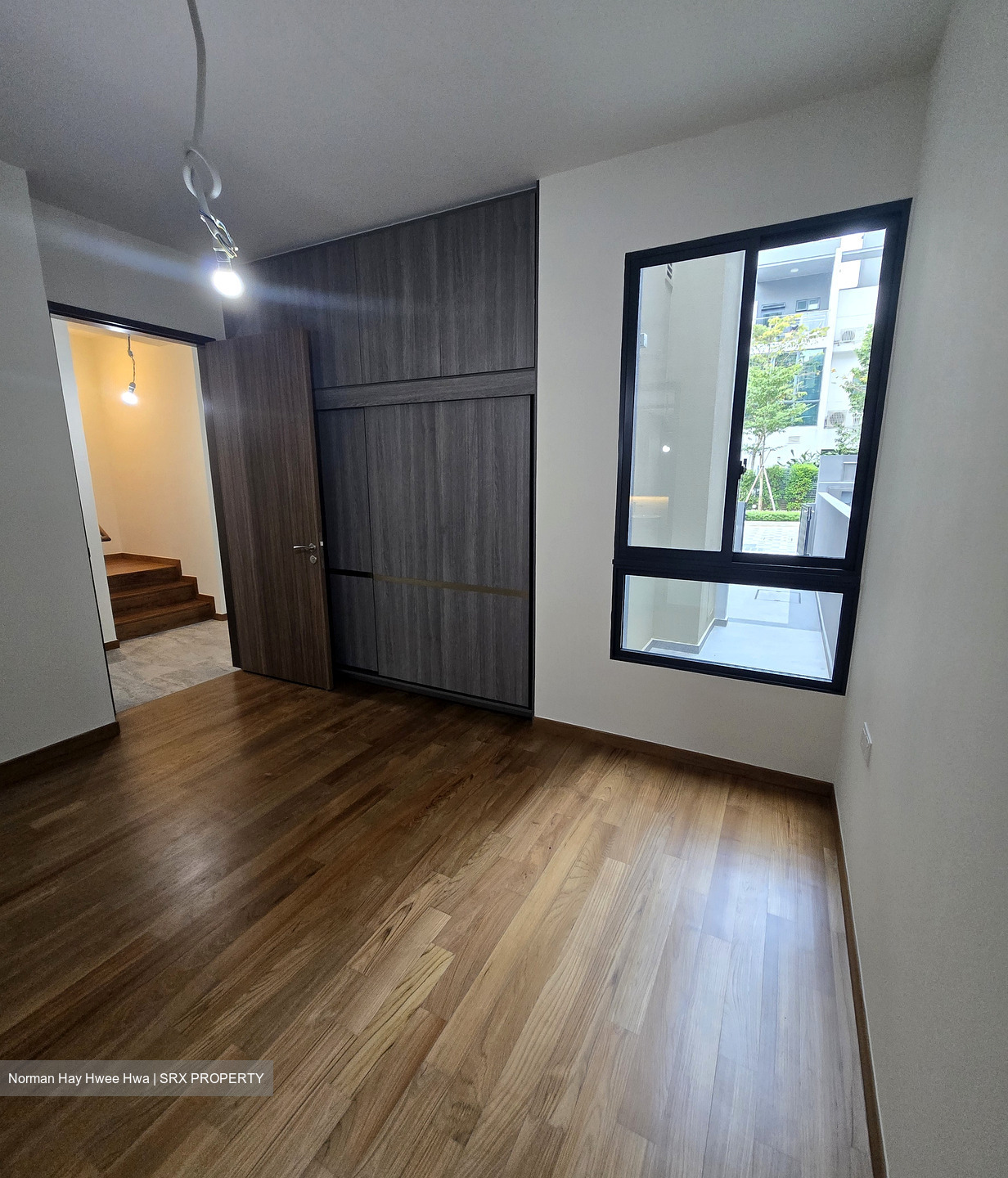 Belgravia Ace (D28), Terrace #613209701